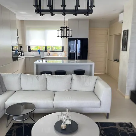 Villa шикарное на первой линии *